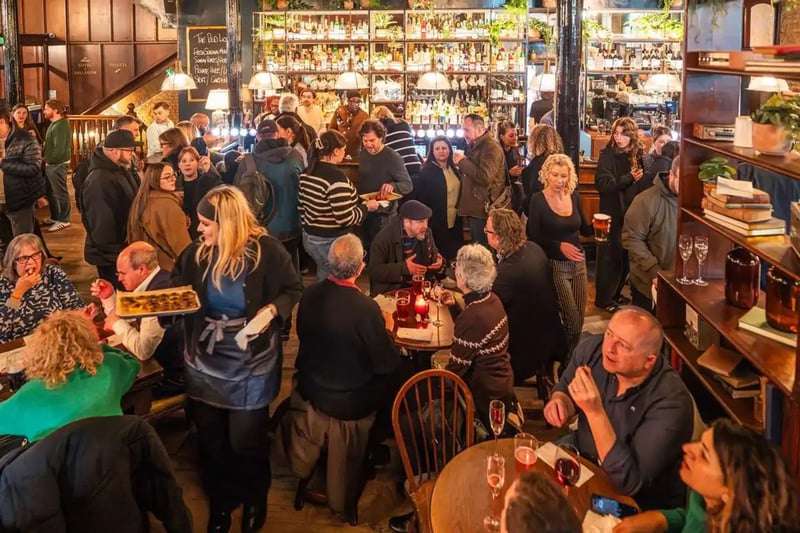 The Red Lion  gallery images - Venues