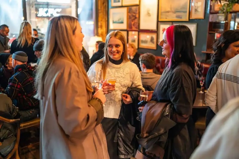 The Red Lion  gallery images - Venues