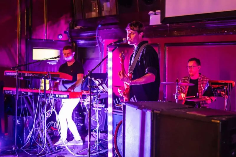 The Red Lion  gallery images - Venues