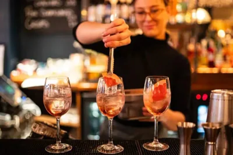 The Peacock is the newest cornerstone of Islington's bustling Angel. The welcoming atmosphere, combined with a selection of fine food and drinks, makes The Peacock an ideal spot for casual get-togethers, special celebrations, or simply a relaxing meal out. 