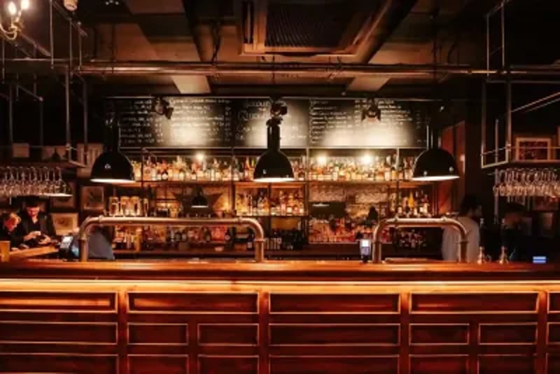 Queen's Head hero thumbnail - Venues