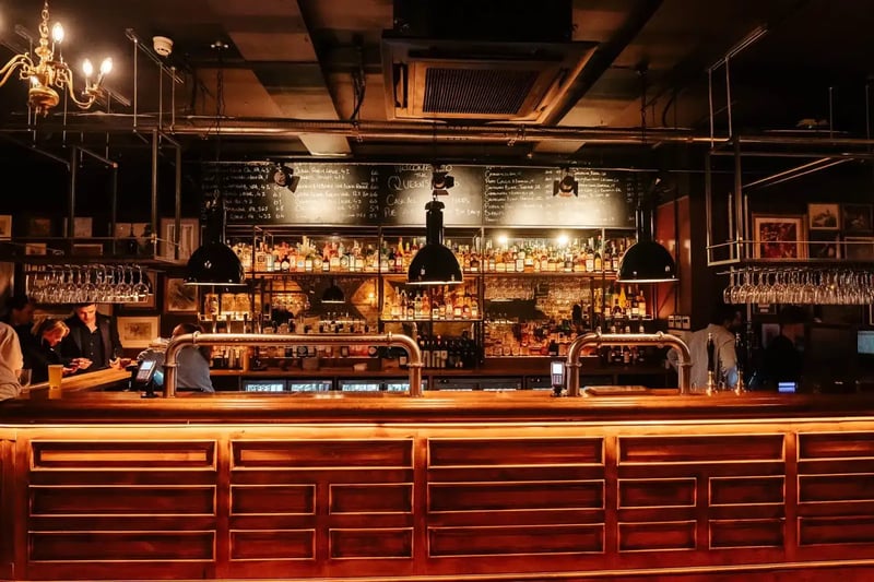 Queen's Head  about    section image - Venues