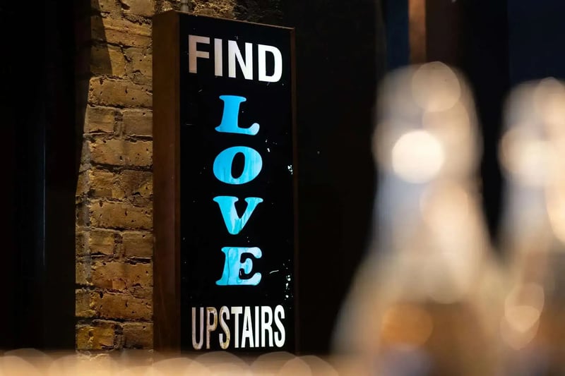 The Black Horse  gallery images - Venues