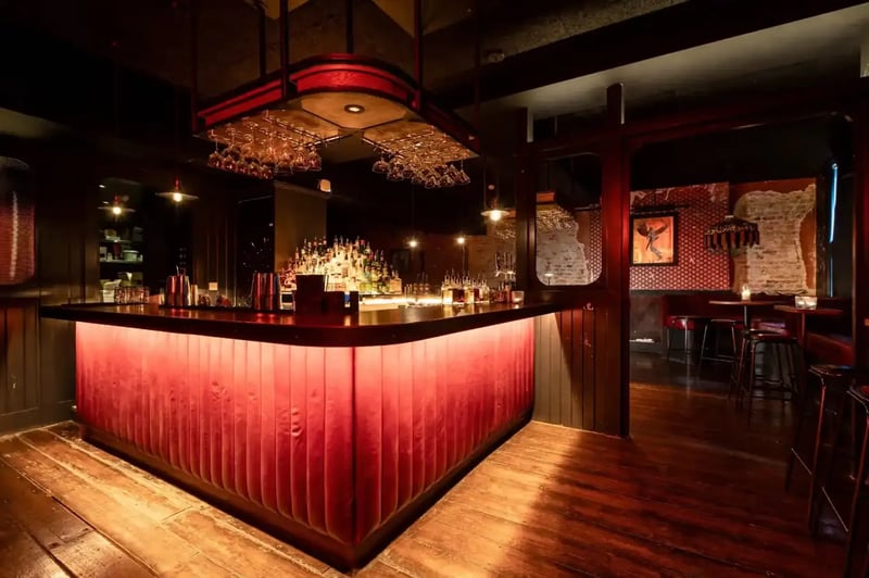 The Black Horse  gallery images - Venues