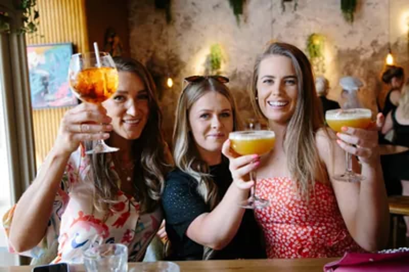 Sintillate Bottomless Brunch at Fleets!