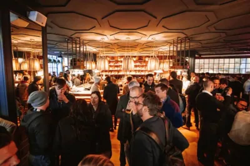 Discover Singer Tavern, a lively Shoreditch gem blending timeless charm with a modern twist. Savour incredible weekly specials, craft drinks, and unforgettable moments in our vibrant space. Its lively after‑work vibe is fuelled by an expertly curated rotating selection of craft beers, wines and cocktails, plus a hidden speakeasy‑style basement bar for those craving something extra .