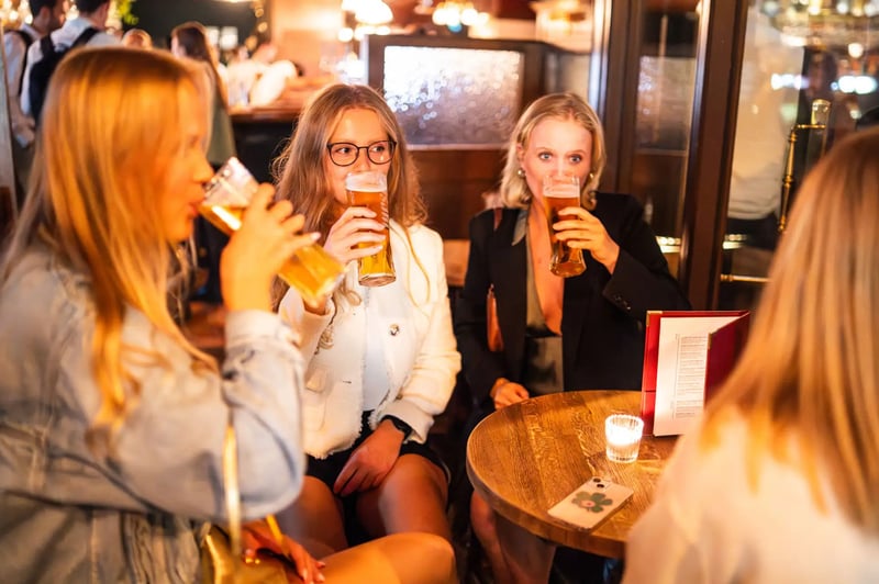 Wren Tavern gallery images - Private hire pages