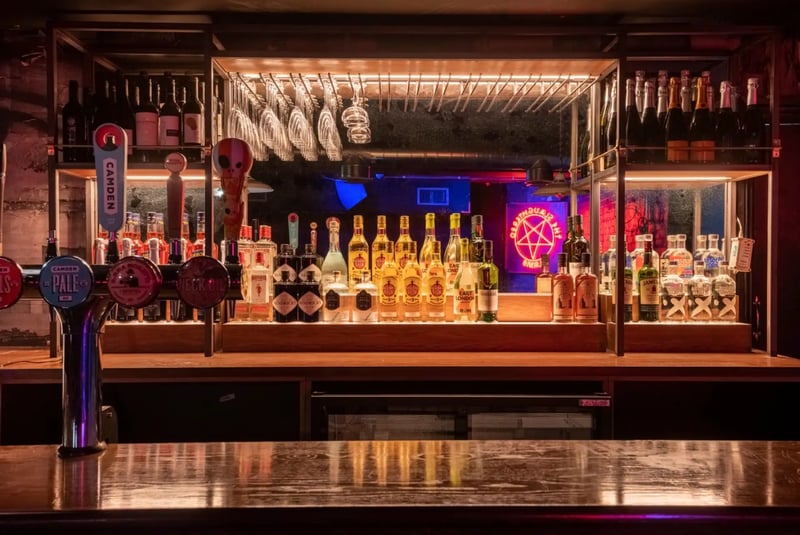 Slaughtered Lamb gallery images - Private hire pages