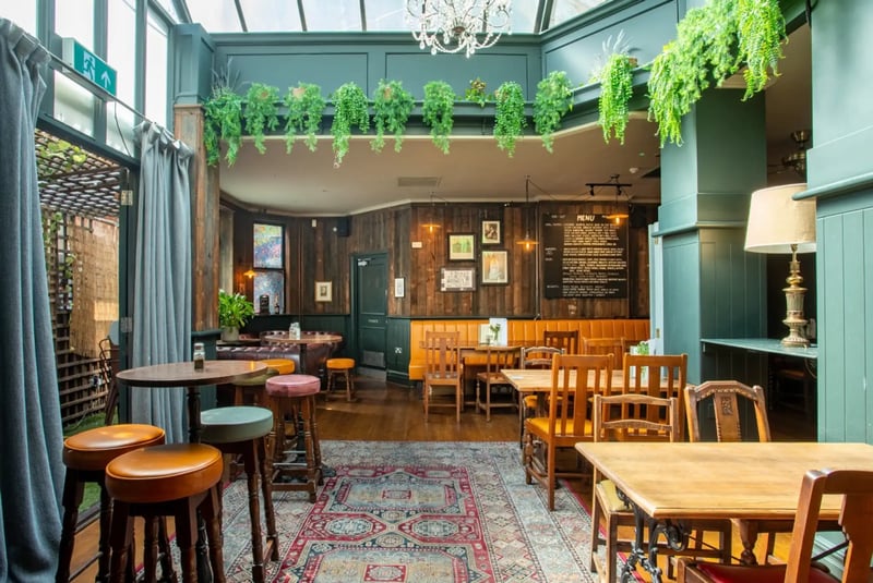 The White Lion gallery images - Private hire pages