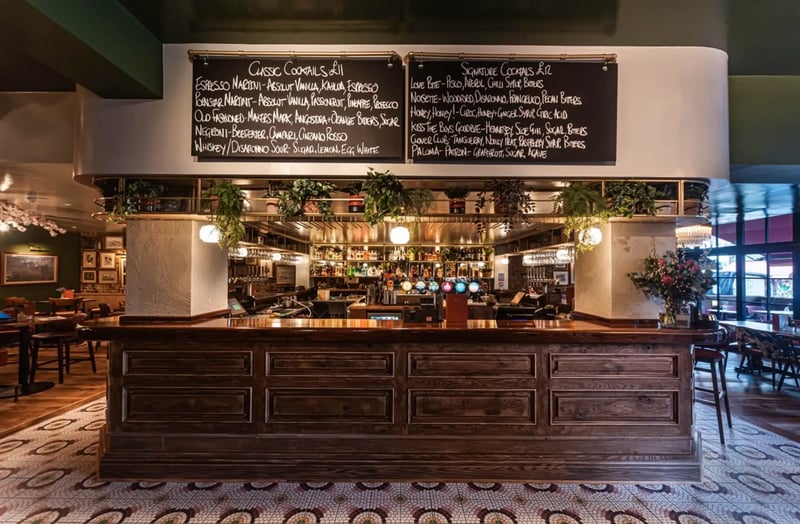 The Red Setter hero image - Private hire pages