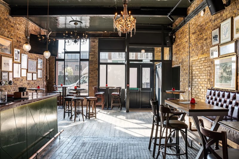 Red Lion - The Garden Room gallery - Private hire spaces