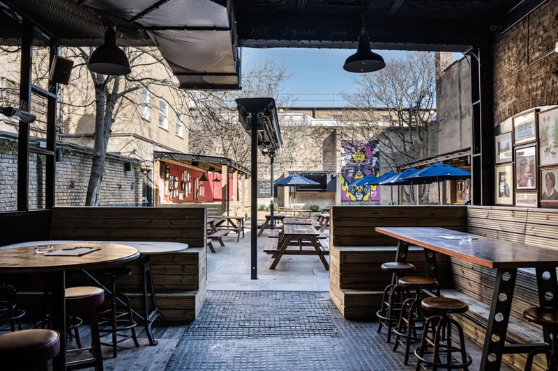 Red Lion - The Garden gallery - Private hire spaces