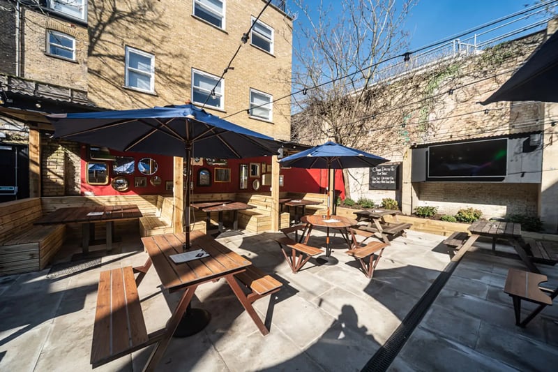 Red Lion - The Garden gallery - Private hire spaces