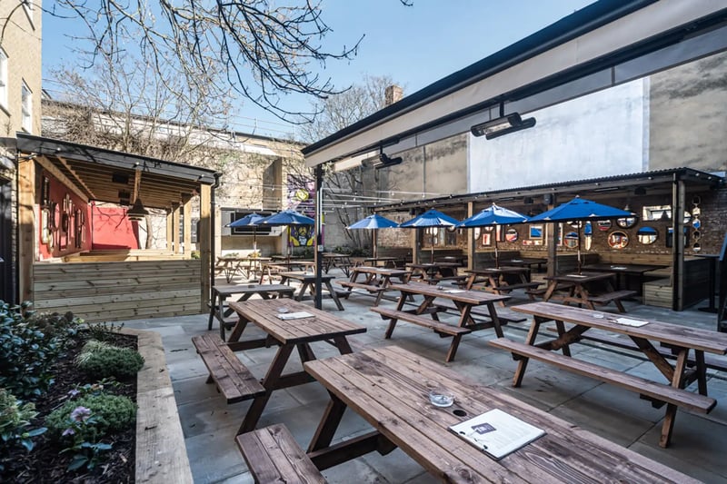 Red Lion - The Garden gallery - Private hire spaces