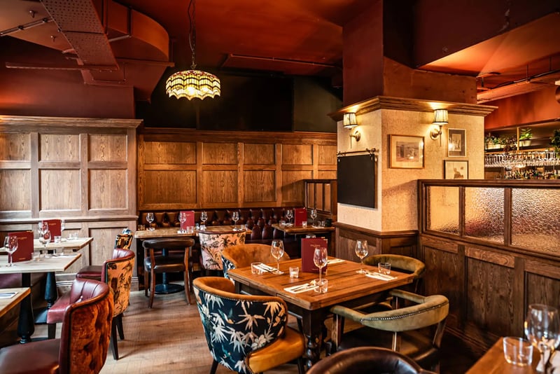 Wren Tavern - The Mezzanine gallery - Private hire spaces