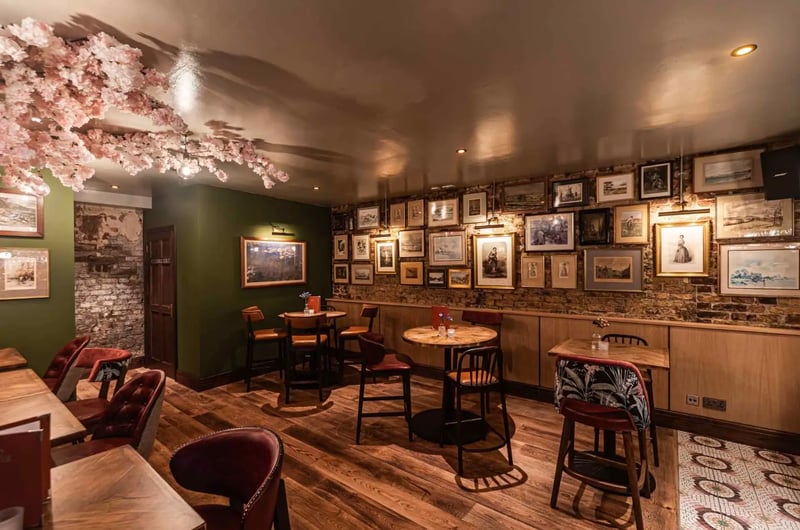 Red Setter - Shelgate gallery - Private hire spaces
