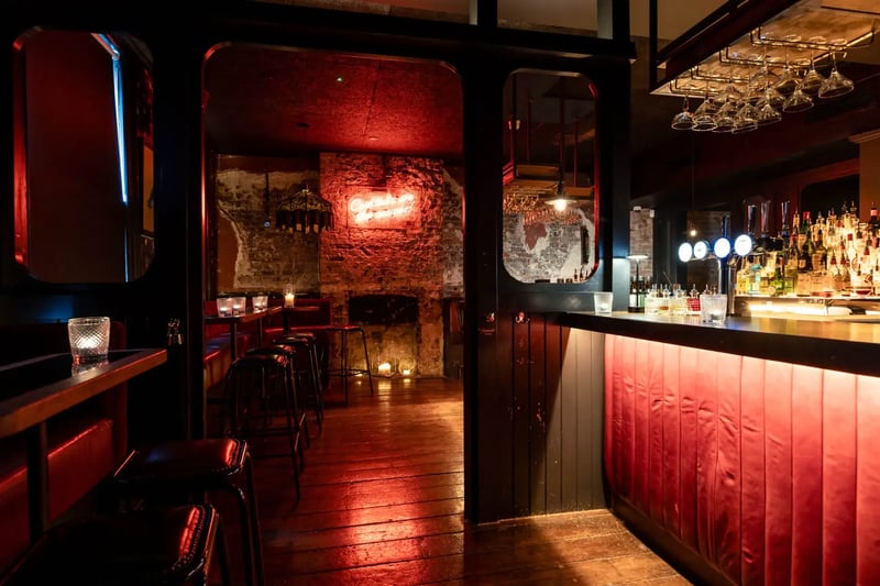 Black Horse - Upstairs Bar gallery - Private hire spaces