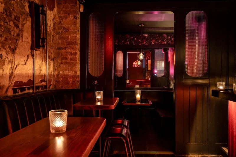 Black Horse - Upstairs Bar gallery - Private hire spaces