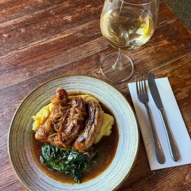 Mid week bangers and mash… yes please 🤤