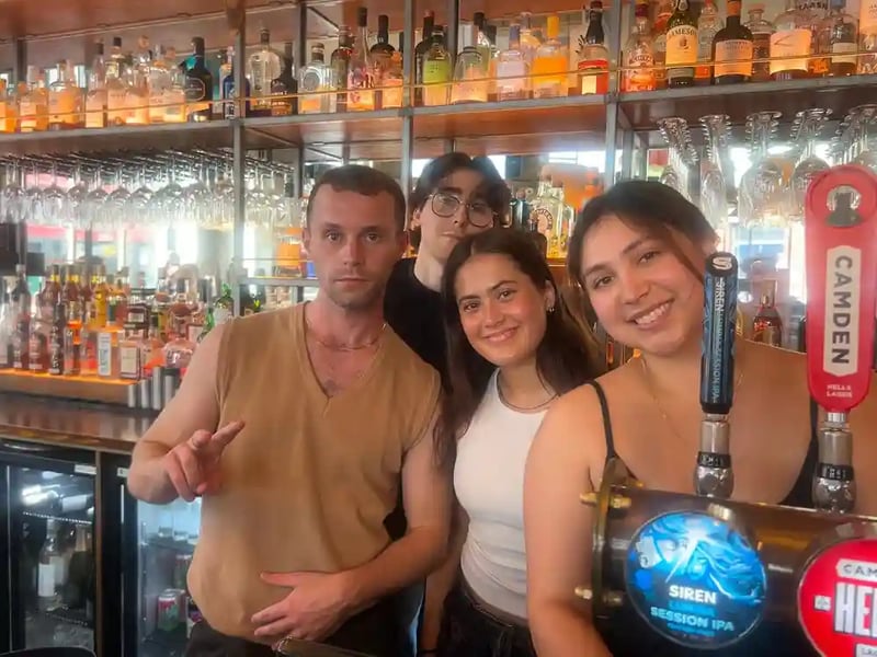 It’s Saturday, Saturday… Gotta get down on Saturday🍻🍻 #itsfridaysong #beer #commercialtavern #pints #cool #eastlondon #eastlondonale #team #barteam #bartenderlife