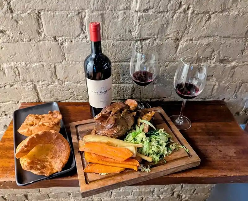 Father’s Day is fast approaching. Book your table for roast dinner all day 😍. Our lovely lamb shoulder for 2 to share paired with our Bressia Monteagrelo Malbec 🍷