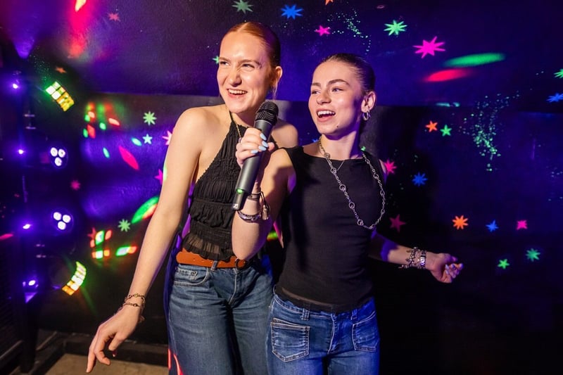Karaoke at the Queens Head