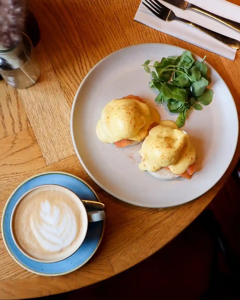 Any Eggs Royale and Benedict lovers here? 😍 

This is your reminder that if you are heading to the races this week, make sure to start your day with us! We're serving delicious breakfasts from 8am to 12pm, and brunch from 12pm to 4pm on Saturday 🍳☕