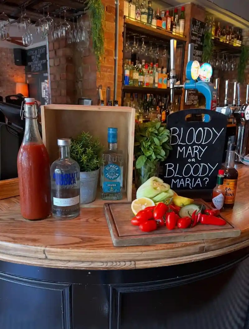 Sunny Sunday is here! Have you cooled off with a Bloody Maria on the terrace before? Join us to end your weekend in the perfect way! 🍅🌞
.
.
.
.
.
#whitelion #sunday #sessions #finsburypark #stroudgreen #bloodymaria #terrace #sunshine