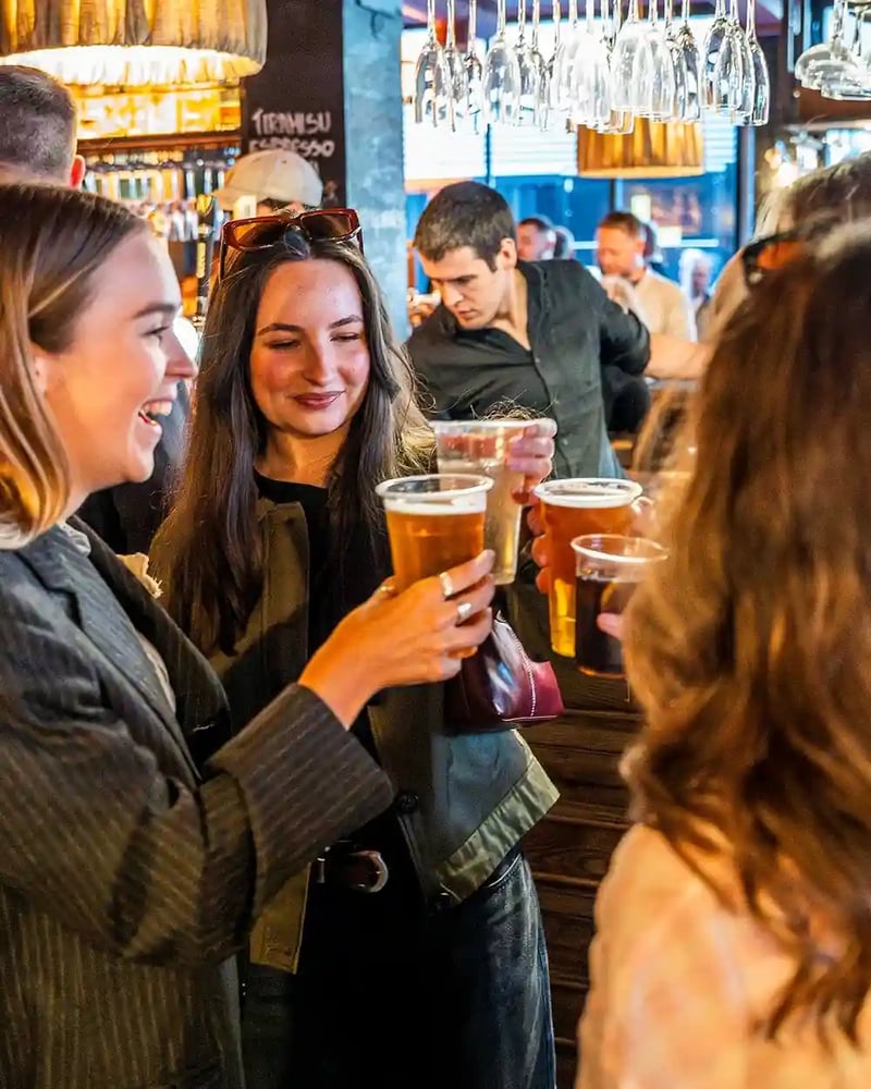 What’s on this week at your favourite city pub? 🍻

🧠 Pub quiz Tuesday - from 7:30pm, test your brain & win mega prizes!
🎤 Live comedy night Wednesday - from 7pm, don’t miss the laughs 🤩 
🎧 DJ Thursday from 6pm - feeling thirsty? join us for great vibes
🎤 @benkidson_ takes centre stage on our SOLD OUT gig this Saturday! 
🍔 Delicious food served Monday to Saturday

Find out more through the link in our bio
