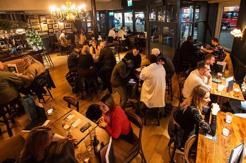 The Railway first opened as a pub in 1889, and we're delighted to bring it back under its original name.
Whether you're a local or just passing through, join us for sensational seasonal dishes and proper pub classics, cocktails,  craft beer and  genuine hospitality. There's plenty on at the Railway, including our weekly quiz and bottomless brunch. Fun fact: This is the pub where The Police headlined their first gig in 1977. So, pull up a chair, make yourself at home, and let's embark on a journey together.
