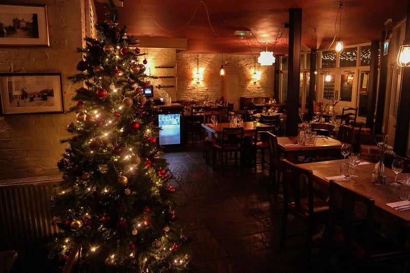 The Rose is the perfect spot for great drinks, delicious seasonal food & absolutely the finest pizza in South East London. A visit to our awesome beer garden is a New Cross right of passage, and inside our beautiful pub is the perfect place to meet up with friends & family for drinks, a bite, or both. We also boast two private hire rooms perfect for your next party.