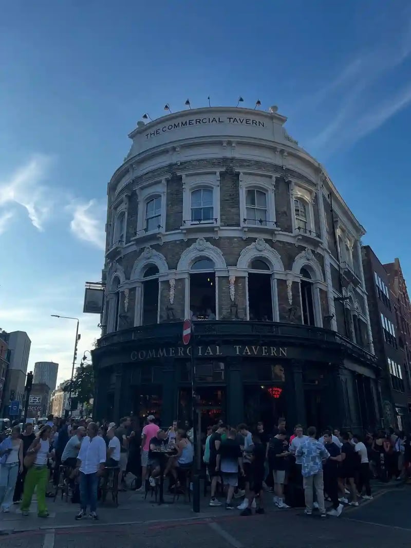 Happy Thursday you beauty’s! Pints with East Londons finest ✅🍻#pints #shoreditch #love
