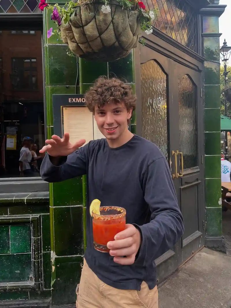 Bloody hell, here we go again 😏🩸

#hangovercure  #exmoutharms #pub #summertime  #refreshingdrink #exmoutharms #exmouthmarket #rainydays
