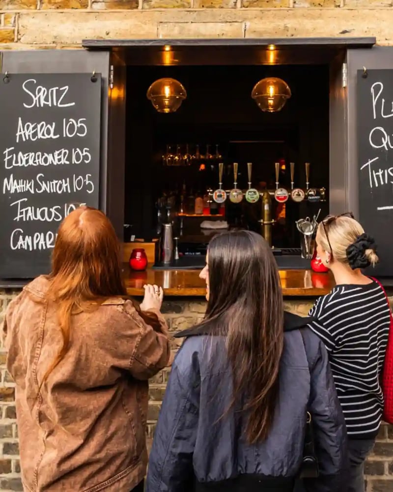 Did someone say it's Spritz O'clock?! 👀🍹 

We're showing the FINAL Lions game on this morning, along with lots of other sport over the weekend, hopefully we'll see you at the bar...