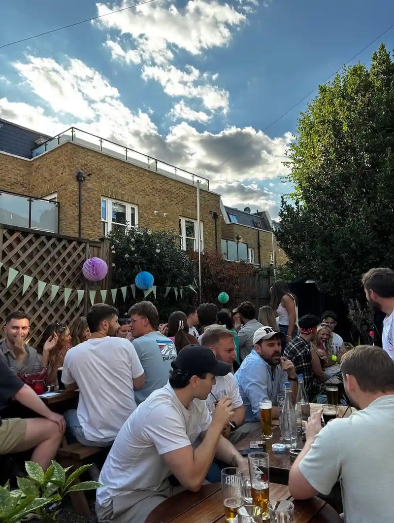 Our beer garden is ready for you whether it’s for a drink & catch up, a delicious meal or a special occasion 🍻 we take bookings & private hire, enquire via link in bio!
