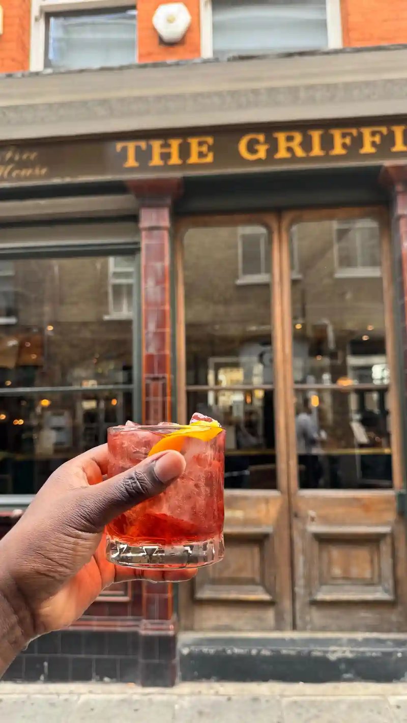 The newest addition to our tap cocktails -  Mezcal Negroni✨

Yes, we are DETERMINED to keep summer alive ☀️

#explore #shoreditch #londonpub #publife #mustsee #summercocktail #trending #craftbeerlondon