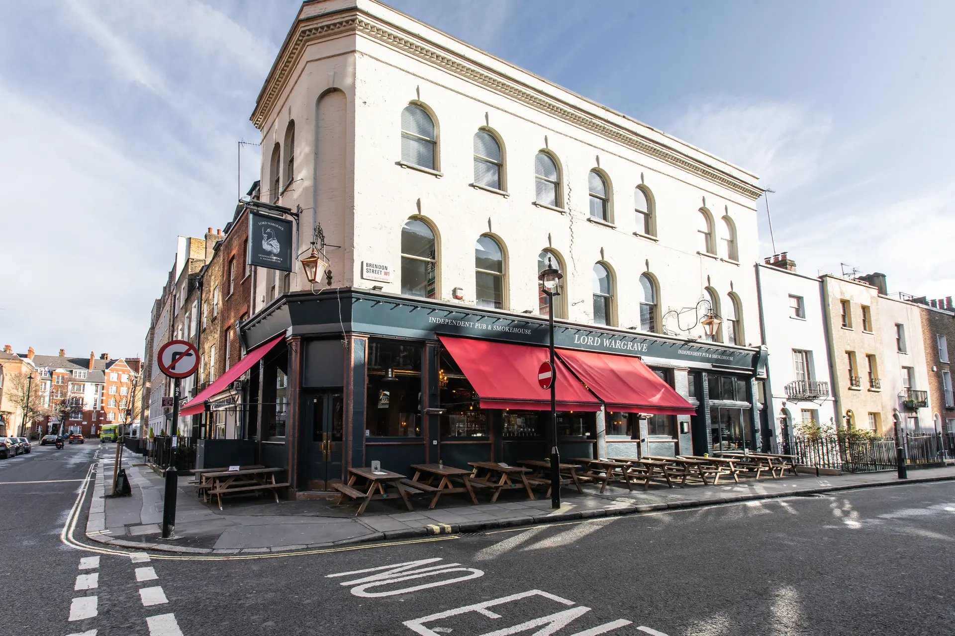 The Lord Wargrave is a smokehouse and whisky bar in Marylebone. With a cosy restaurant area and bar boasting over 200 Whiskys. A short walk from both Edgware Road and Baker Street stations.