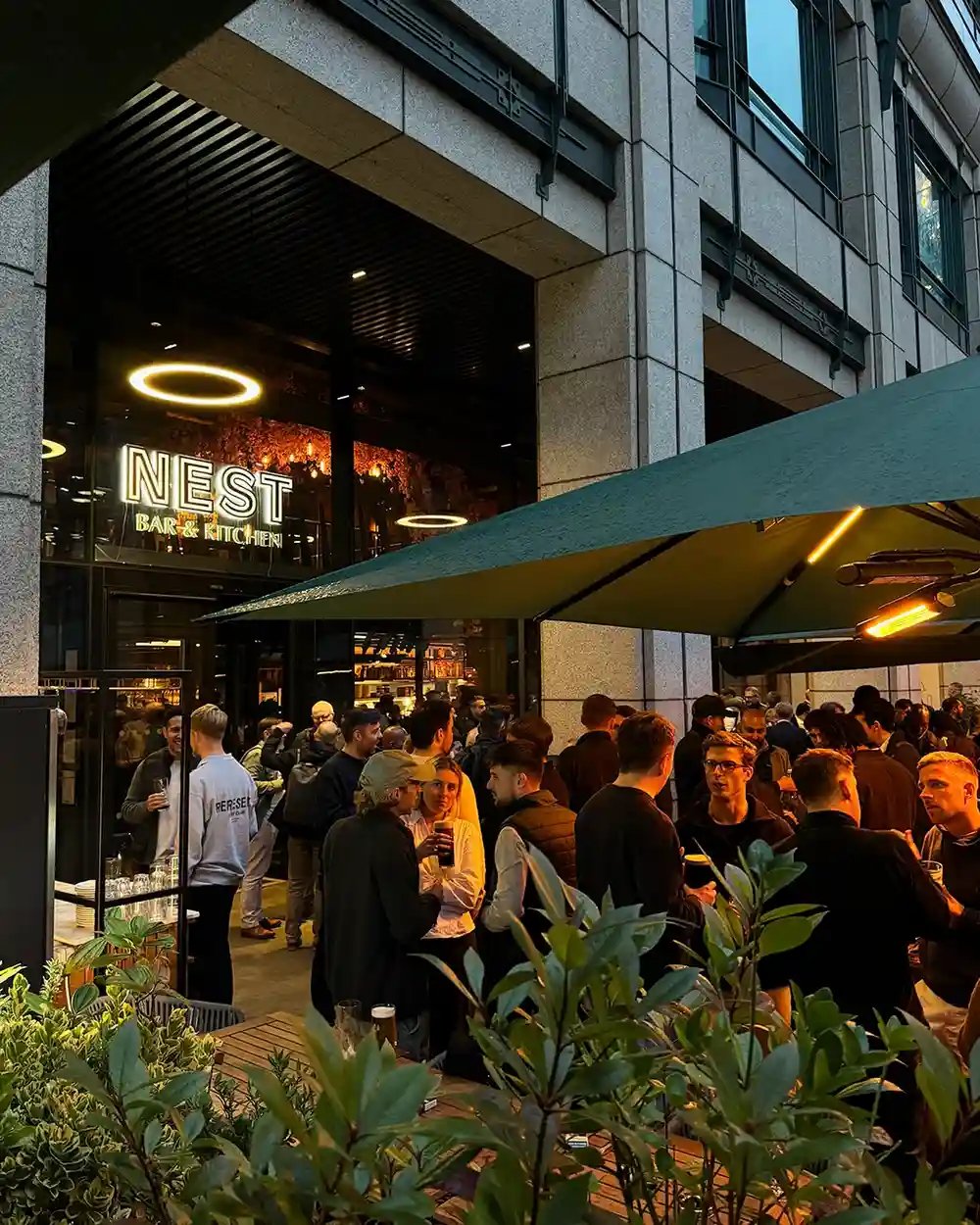 Friday funday at Nest 🍸

Hooray to the weekend - you made it through the week, now come celebrate on our terrace. We’ve got your glass ready 👀