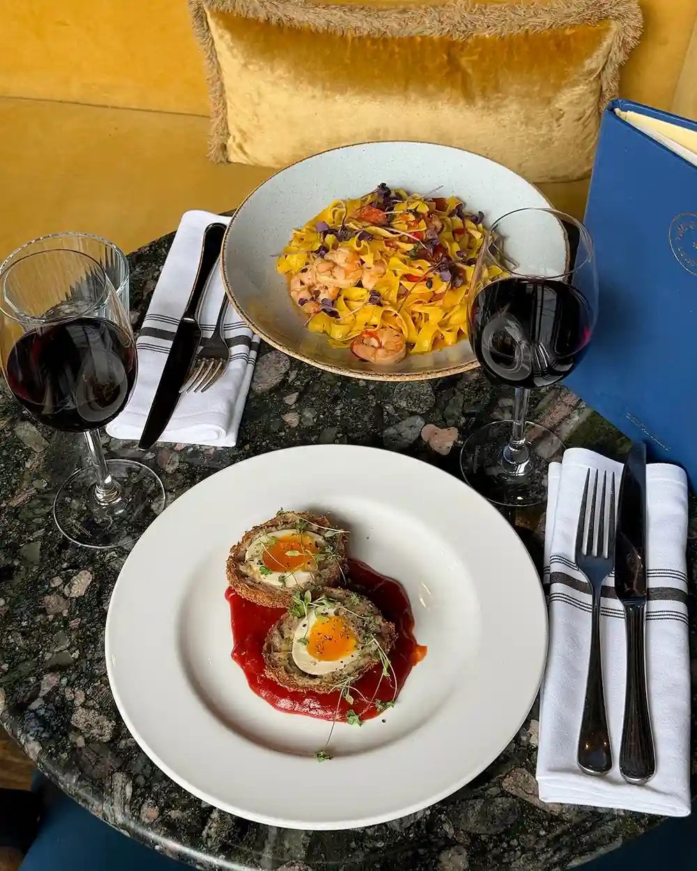 It’s Autumn so dinner starts to look like this again 🍽️🍷

Head to the link in our bio to book a table with us!
